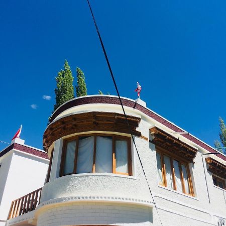 Ponyo Stays Leh Exterior photo
