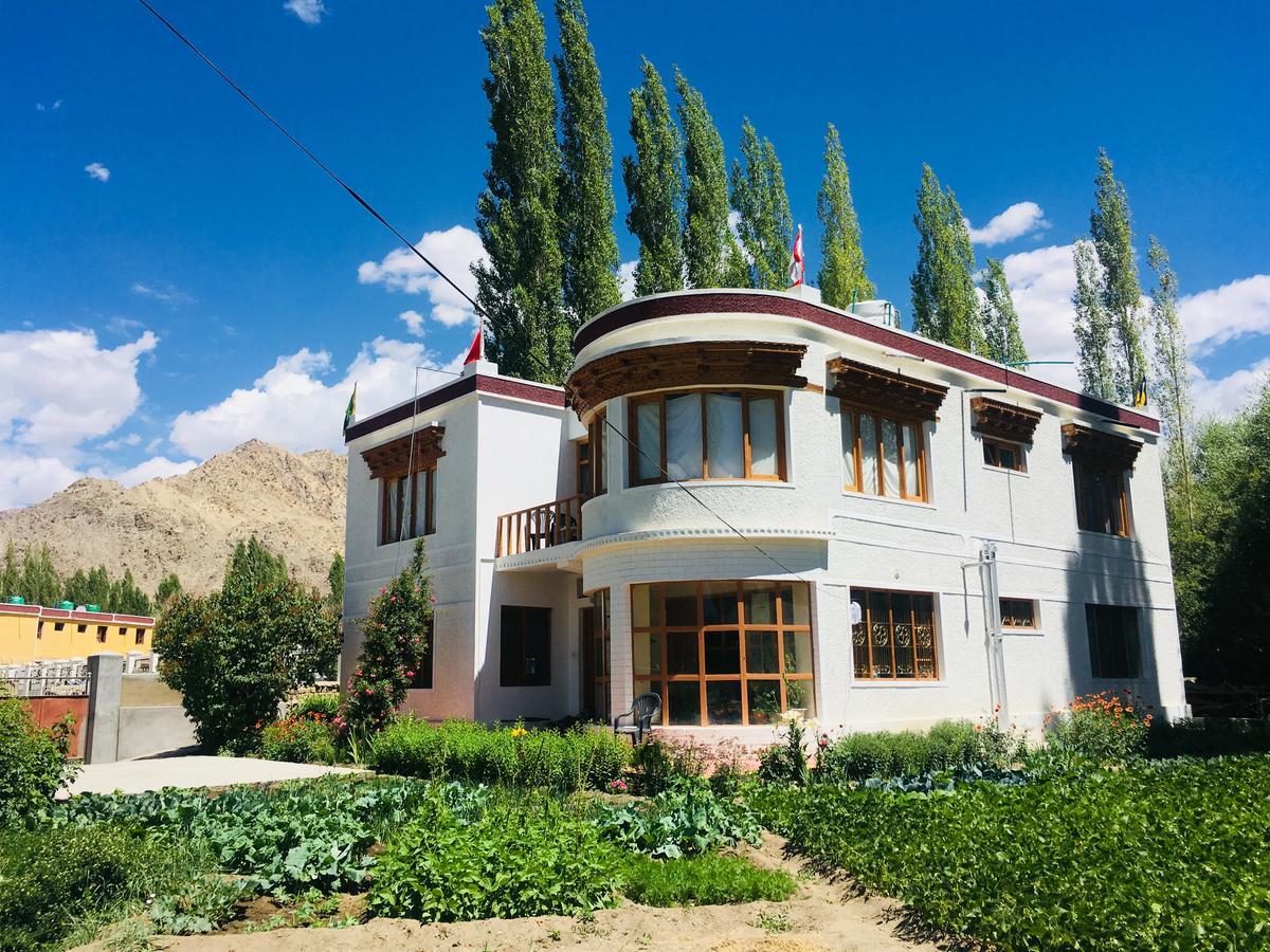 Ponyo Stays Leh Exterior photo
