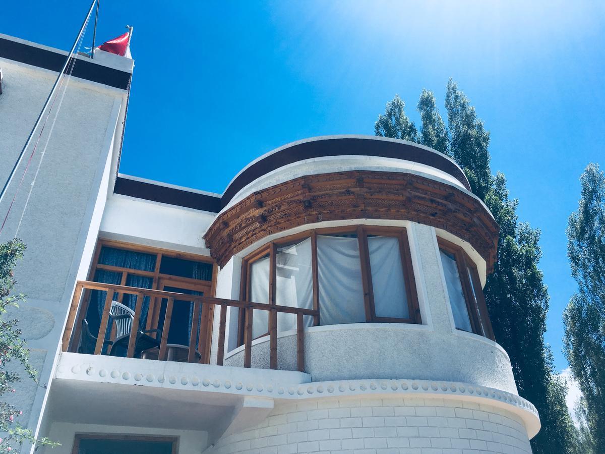 Ponyo Stays Leh Exterior photo