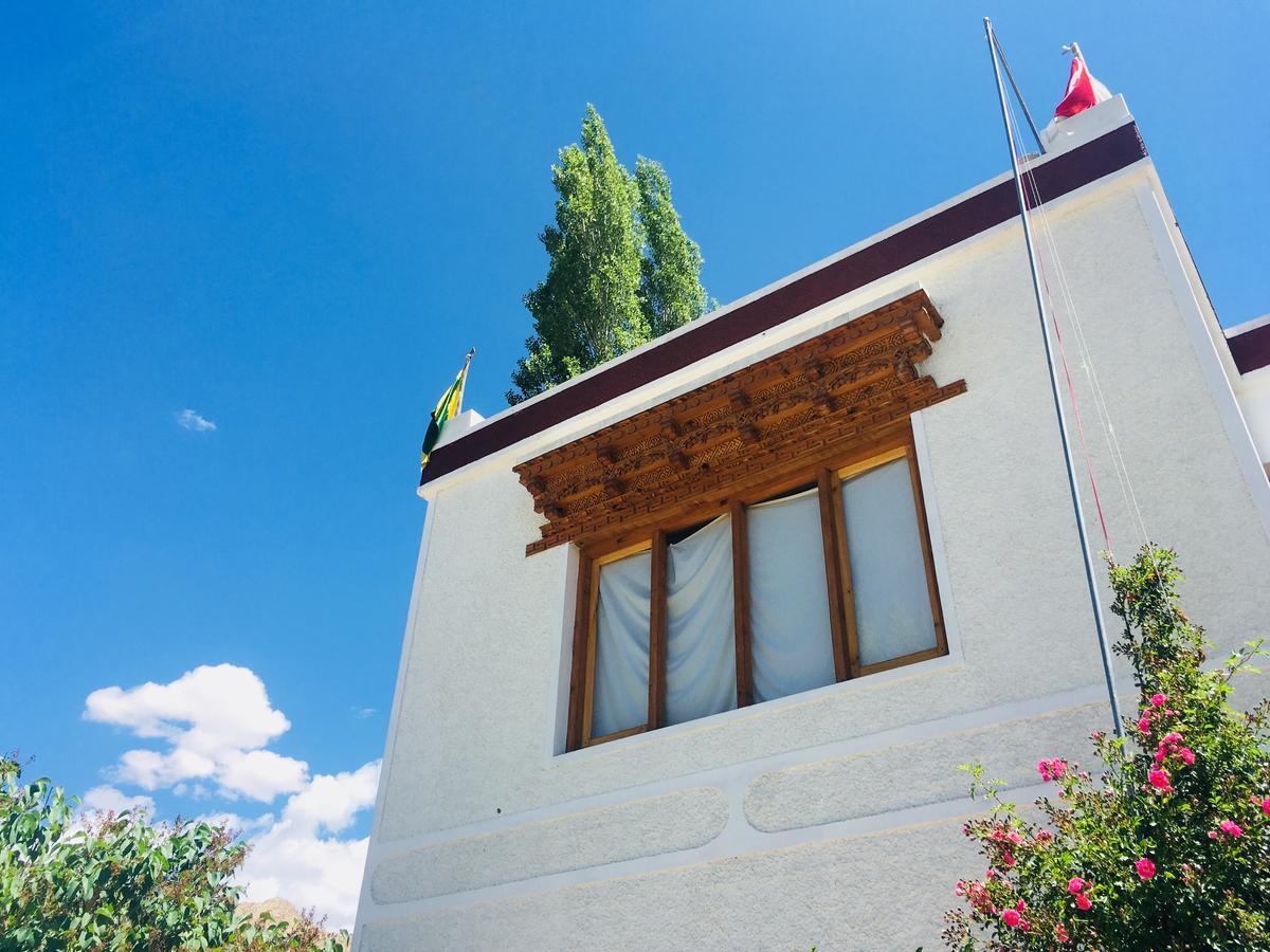 Ponyo Stays Leh Exterior photo